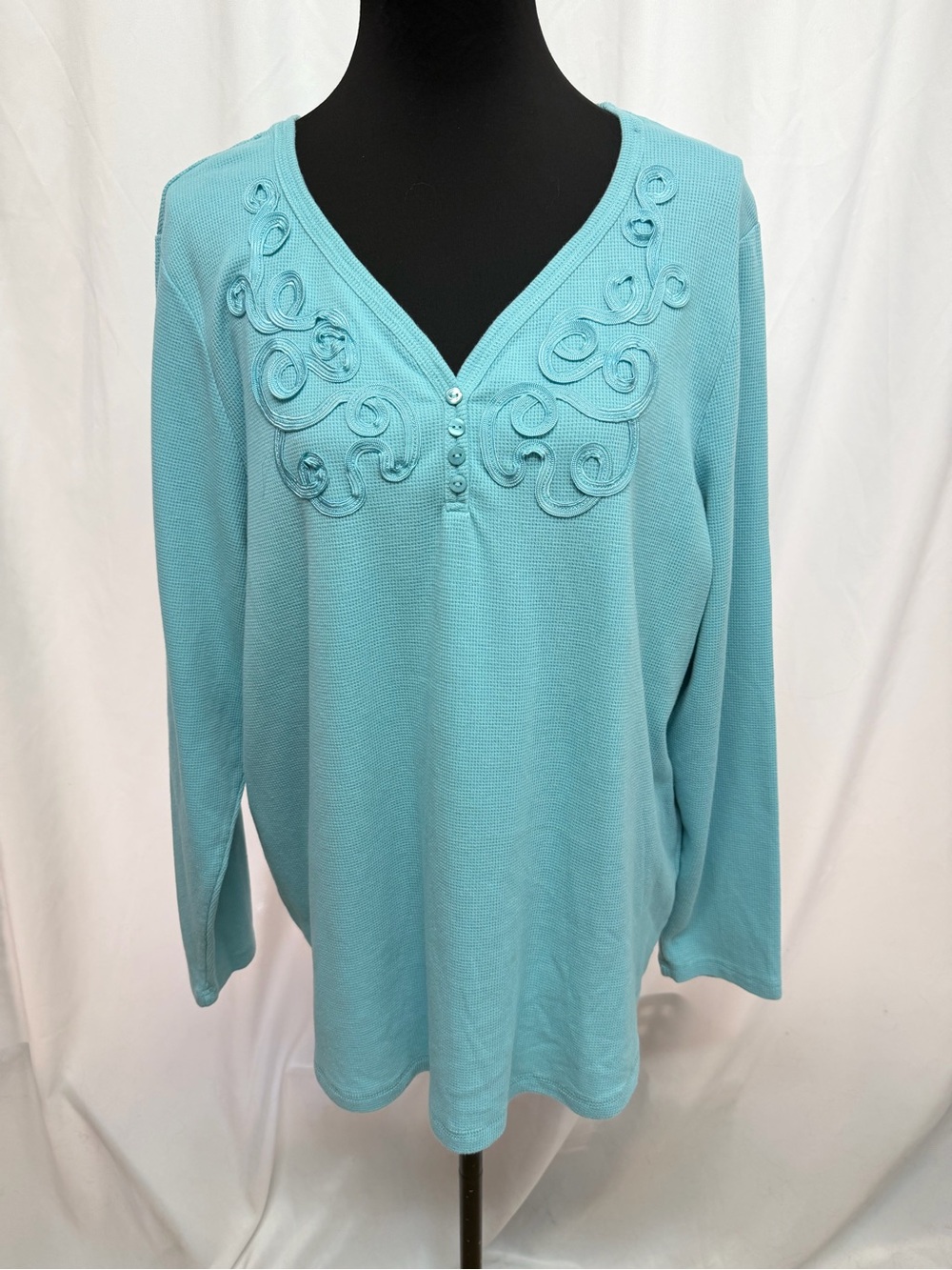 NorthCrest Women’s Plus Aqua Thermal Embroidered Henley Top - Picture 3 of 6